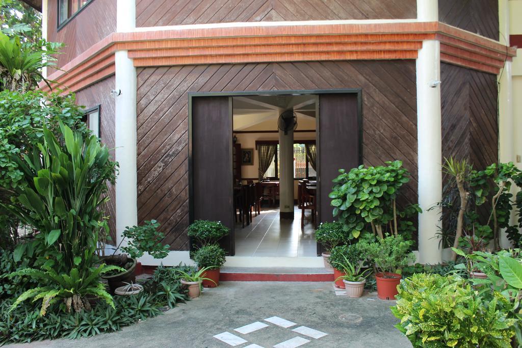 Tonglen Beach Resort Balabag  Bagian luar foto