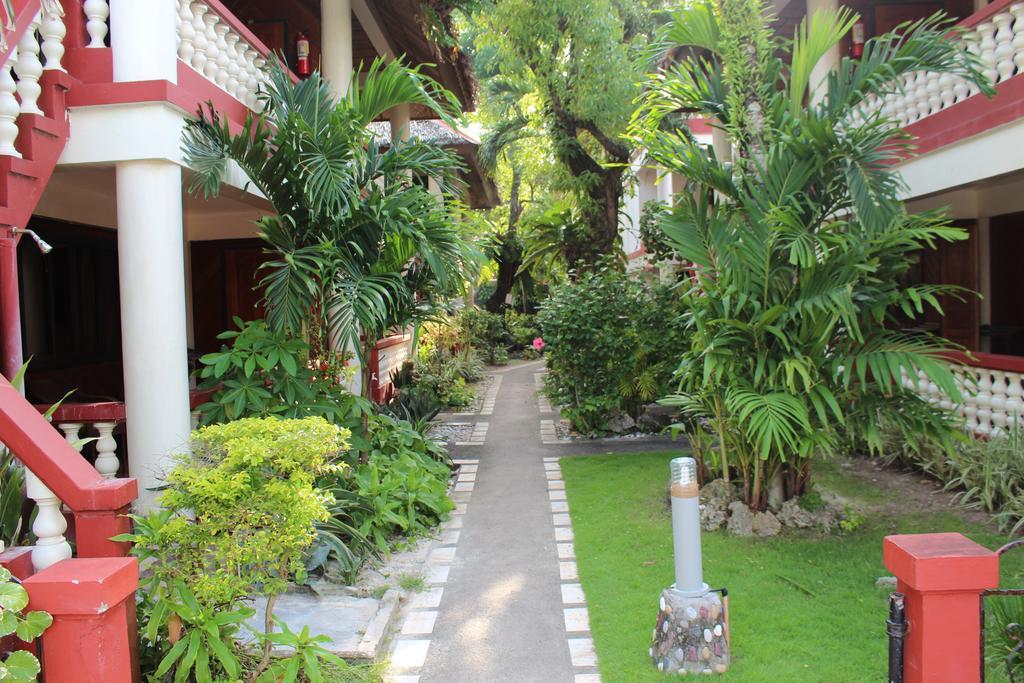 Tonglen Beach Resort Balabag  Bagian luar foto