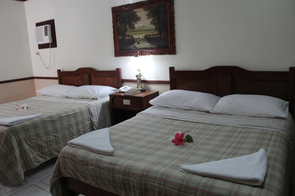Tonglen Beach Resort Balabag  Ruang foto