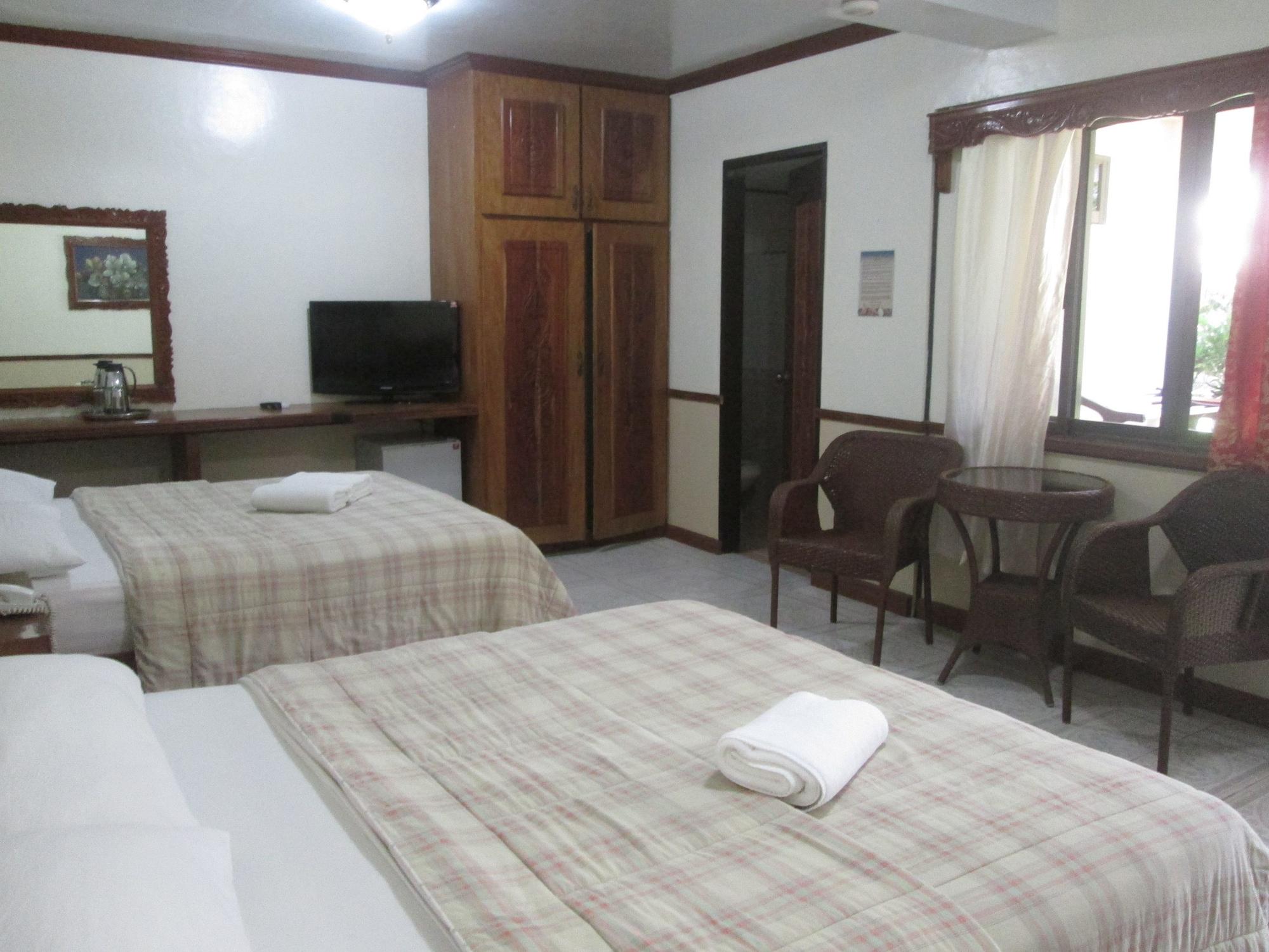 Tonglen Beach Resort Balabag  Bagian luar foto