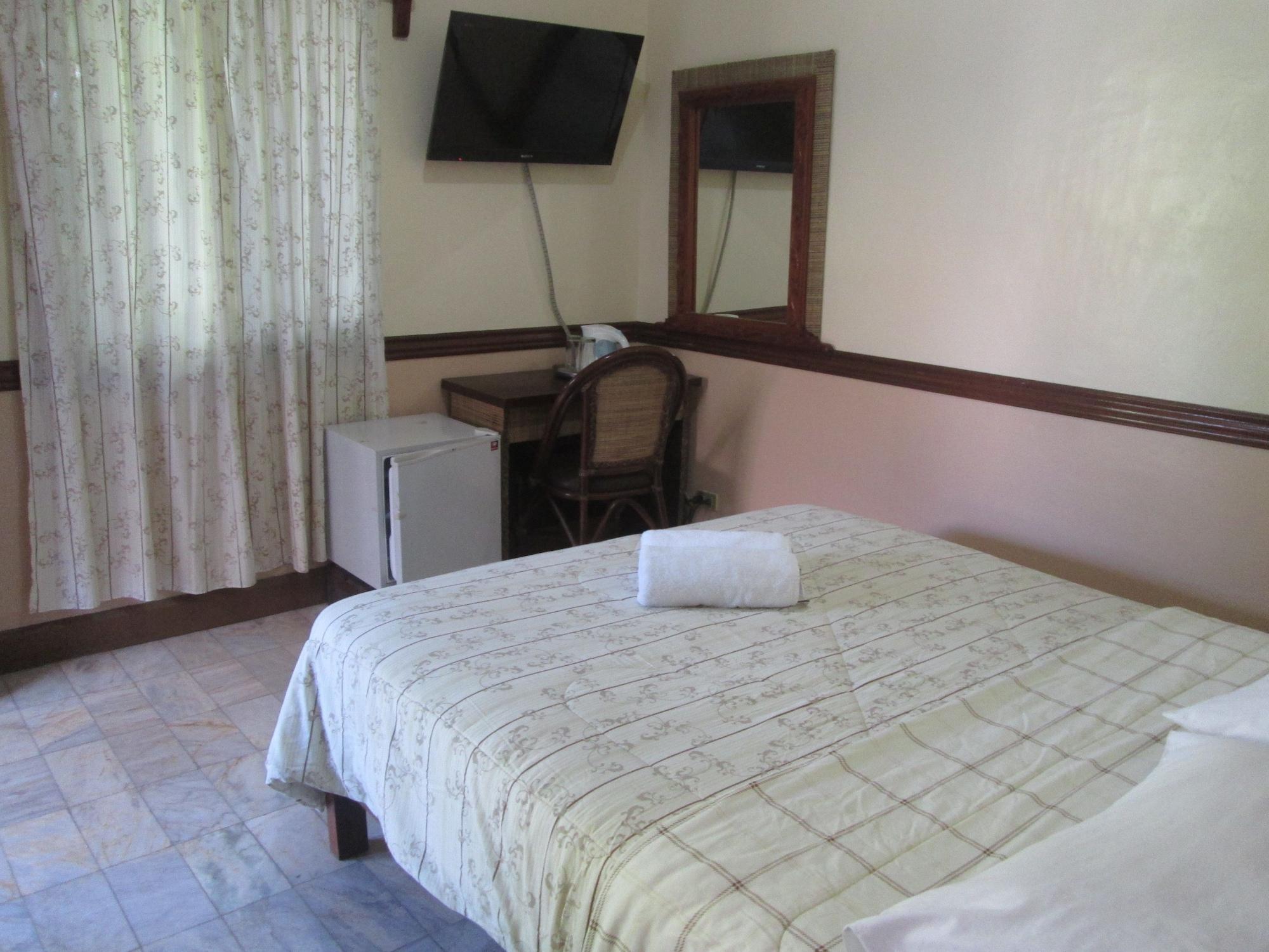 Tonglen Beach Resort Balabag  Bagian luar foto