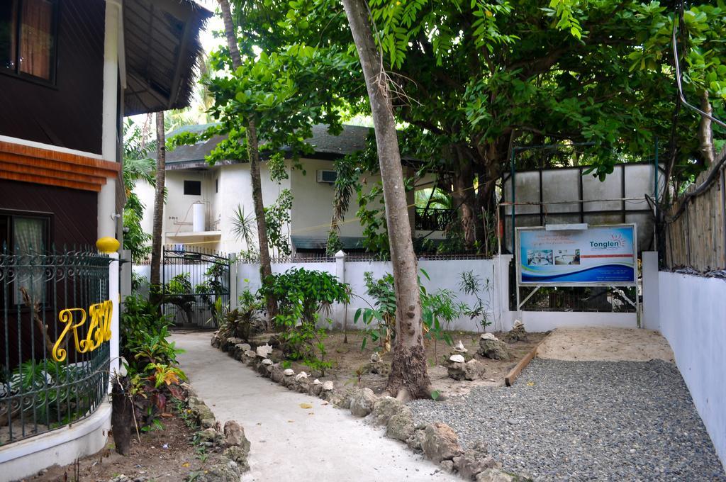 Tonglen Beach Resort Balabag  Bagian luar foto