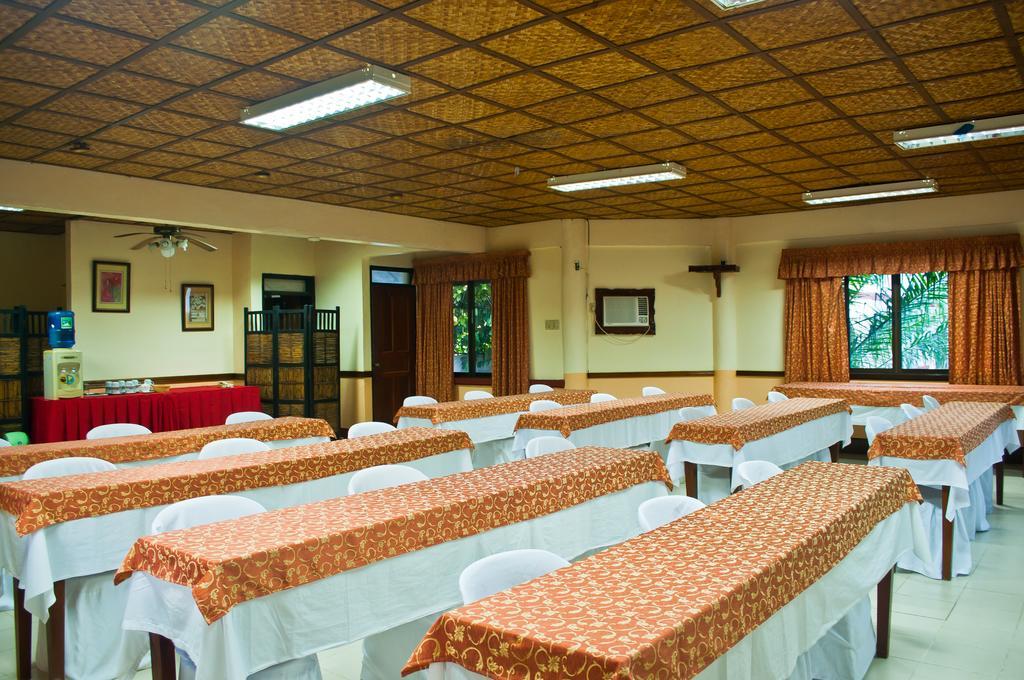 Tonglen Beach Resort Balabag  Bagian luar foto