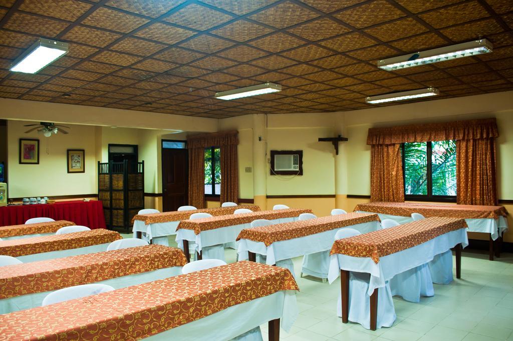 Tonglen Beach Resort Balabag  Bagian luar foto