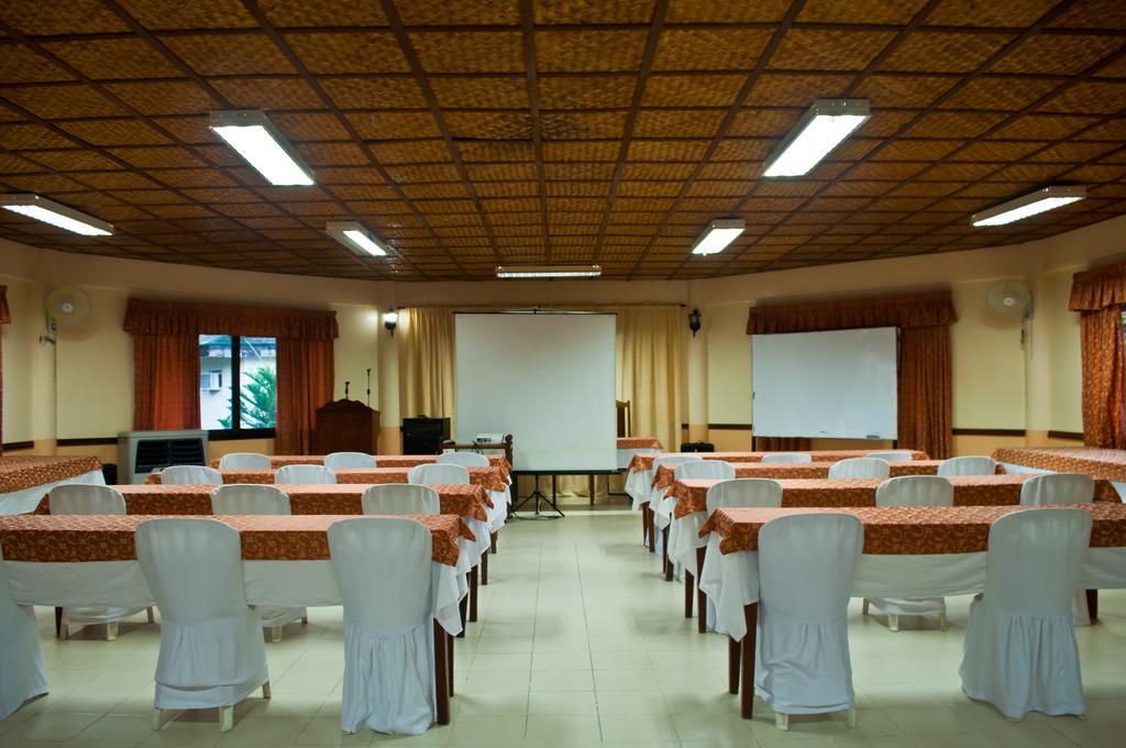 Tonglen Beach Resort Balabag  Bagian luar foto