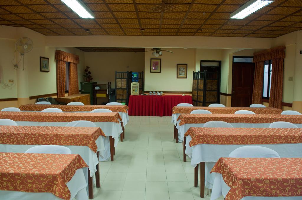 Tonglen Beach Resort Balabag  Bagian luar foto