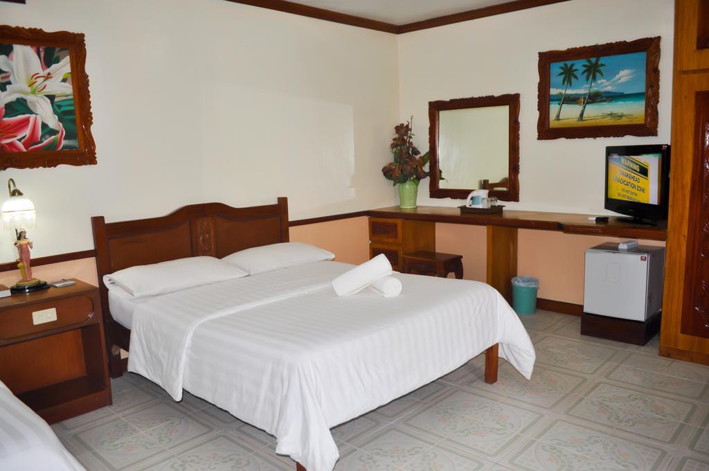 Tonglen Beach Resort Balabag  Bagian luar foto