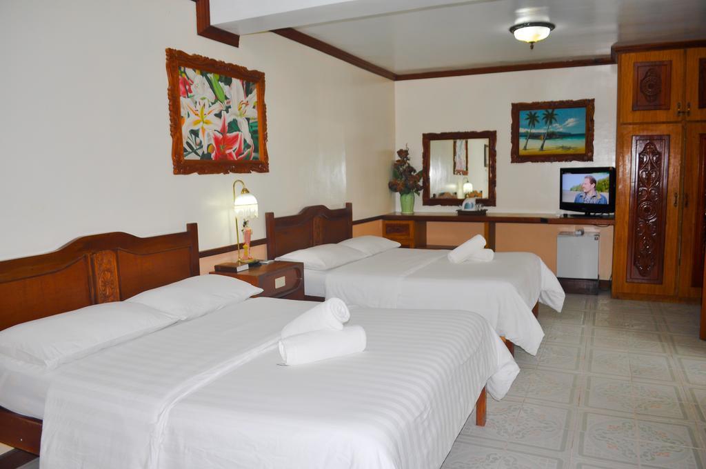 Tonglen Beach Resort Balabag  Bagian luar foto