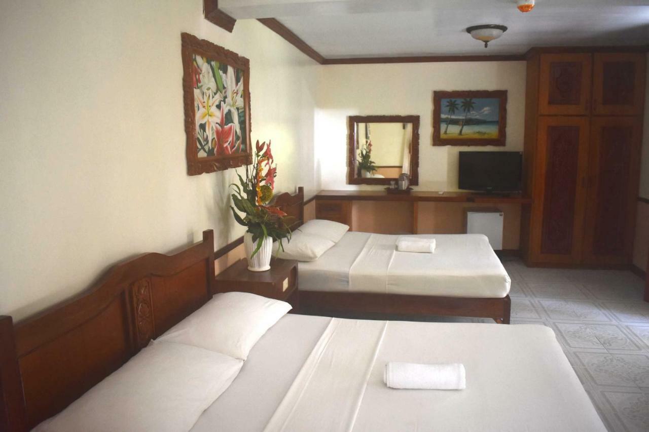 Tonglen Beach Resort Balabag  Bagian luar foto